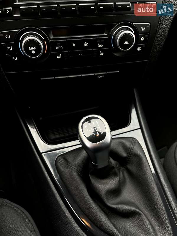 Хэтчбек BMW 1 Series 2009 в Киеве фото 20 Хэтчбек BMW 1 Series 2009 в Киеве