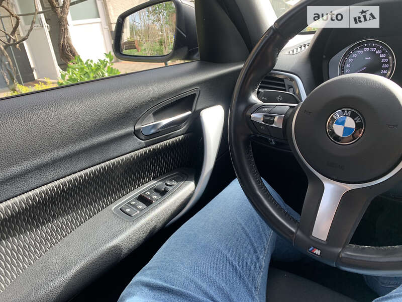 Хетчбек BMW 1 Series 2017 в Тячеві