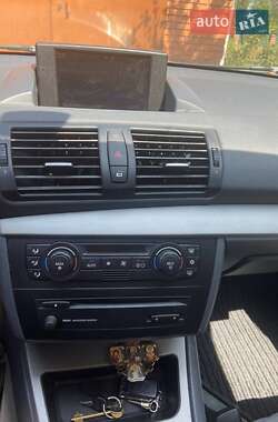 Хэтчбек BMW 1 Series 2005 в Киеве