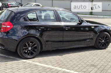 Хэтчбек BMW 1 Series 2010 в Луцке