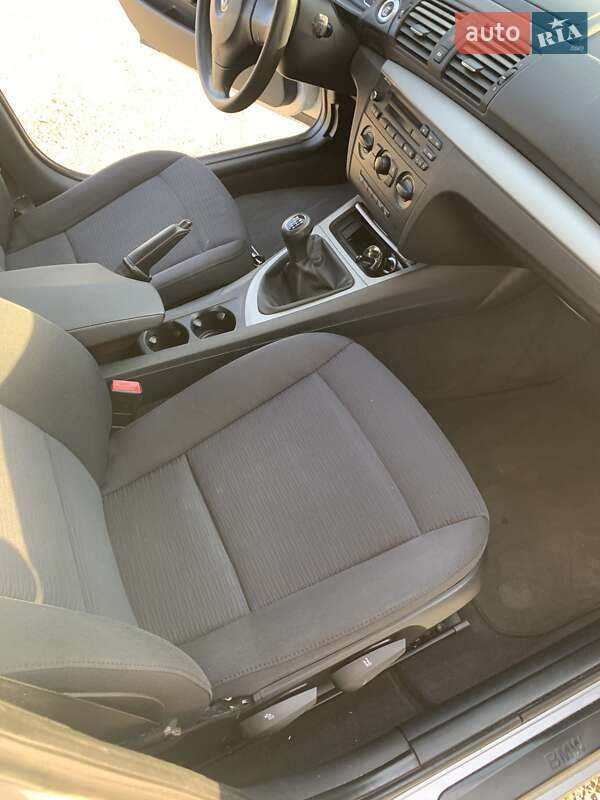 Хэтчбек BMW 1 Series 2009 в Белой Церкви фото 17 Хэтчбек BMW 1 Series 2009 в Белой Церкви