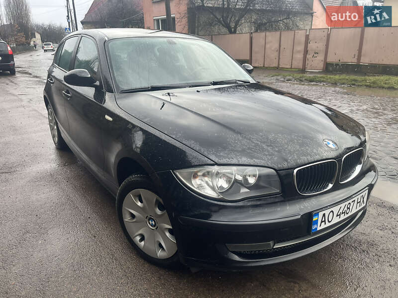 Хетчбек BMW 1 Series 2007 в Мукачевому