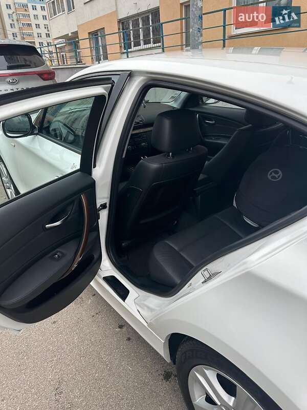 Хетчбек BMW 1 Series 2010 в Києві фото 9 Хетчбек BMW 1 Series 2010 в Києві