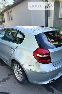 Хэтчбек BMW 1 Series 2008 в Сатанове