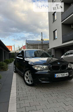 Хетчбек BMW 1 Series 2008 в 