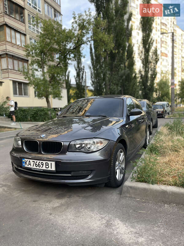 Хетчбек BMW 1 Series 2007 в Києві