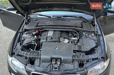 Хэтчбек BMW 1 Series 2009 в 
