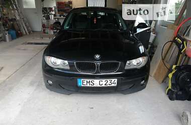 Хэтчбек BMW 1 Series 2005 в Киеве