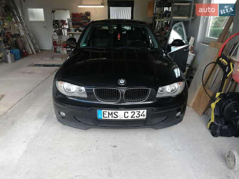 Хетчбек BMW 1 Series 2005 в Києві