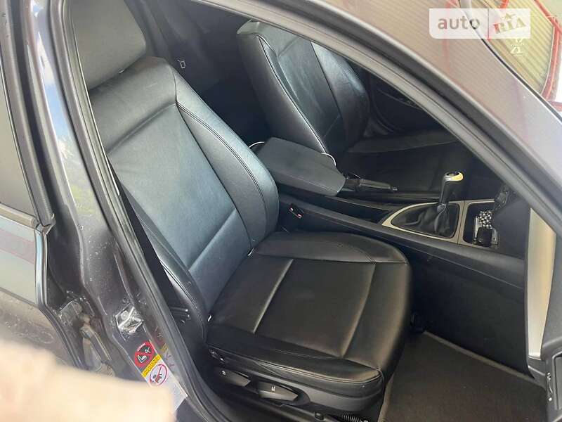 Хэтчбек BMW 1 Series 2005 в Черновцах