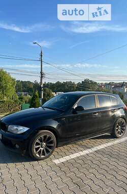 Хэтчбек BMW 1 Series 2004 в Черновцах