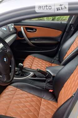 Хэтчбек BMW 1 Series 2010 в 