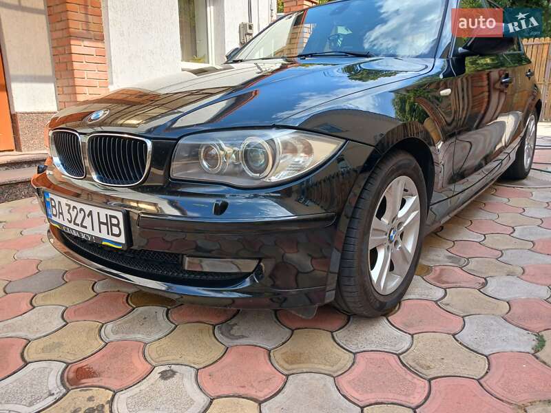 BMW 1 Series 2011 BMW 1 Series 2011