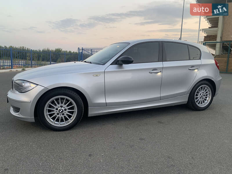 Хэтчбек BMW 1 Series 2007 в Харькове фото 2 Хэтчбек BMW 1 Series 2007 в Харькове