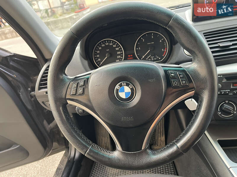 Хэтчбек BMW 1 Series 2005 в Киеве