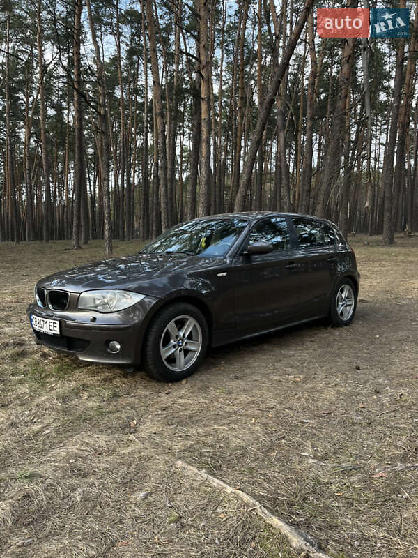 Хэтчбек BMW 1 Series 2006 в Чернигове
