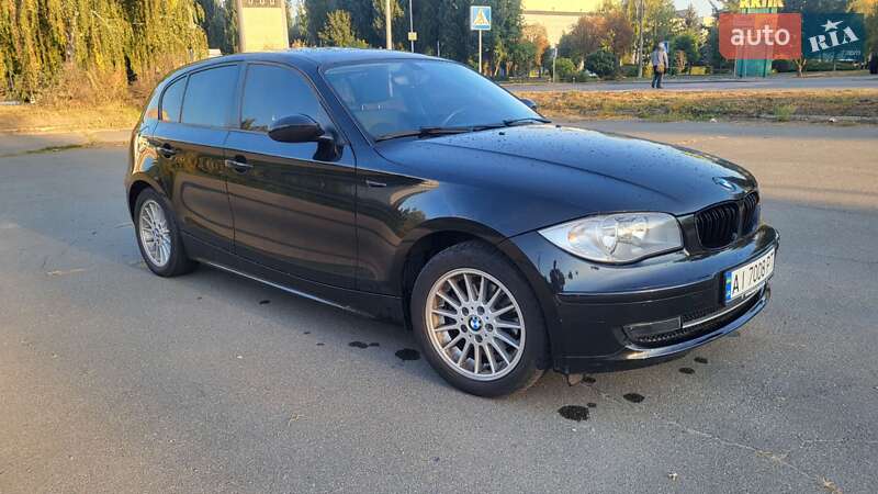 Хэтчбек BMW 1 Series 2006 в Обухове