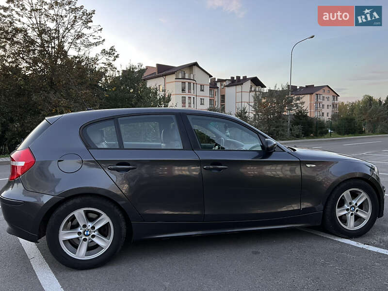 Хэтчбек BMW 1 Series 2004 в 