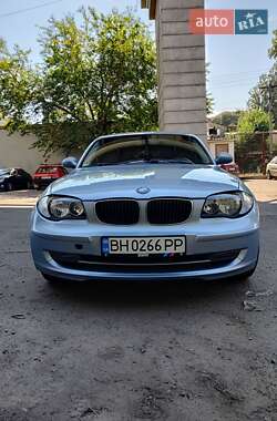 Хэтчбек BMW 1 Series 2009 в Николаеве