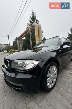 Хэтчбек BMW 1 Series 2010 в Новояворовске