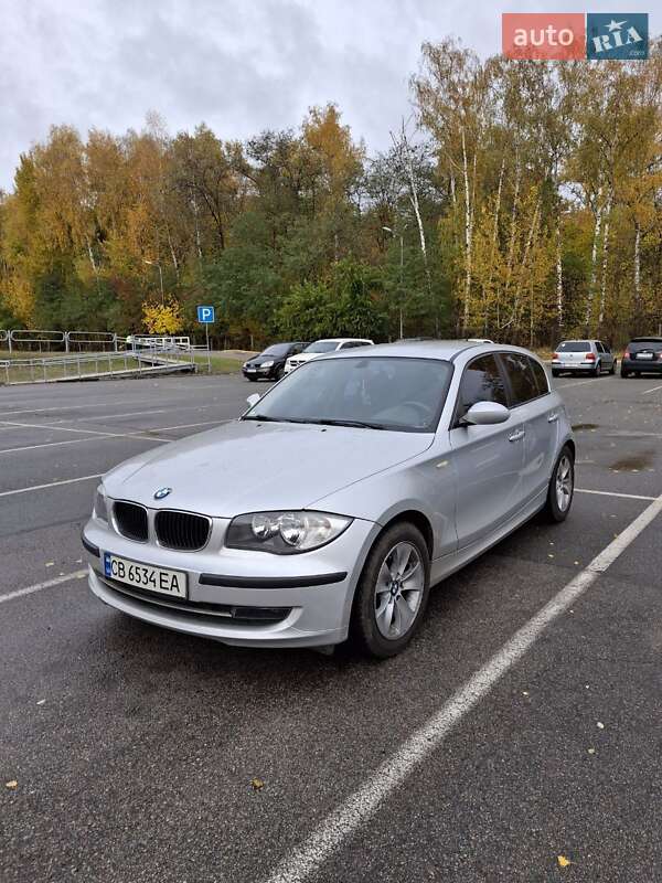 Хетчбек BMW 1 Series 2008 в Чернігові