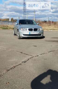 Хэтчбек BMW 1 Series 2010 в 