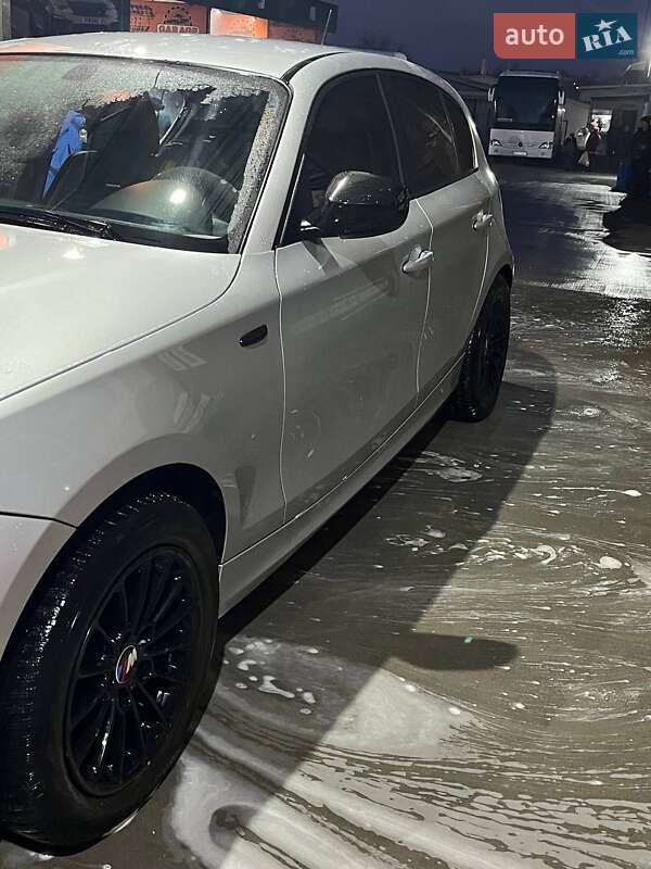 Хэтчбек BMW 1 Series 2009 в Белой Церкви фото 24 Хэтчбек BMW 1 Series 2009 в Белой Церкви