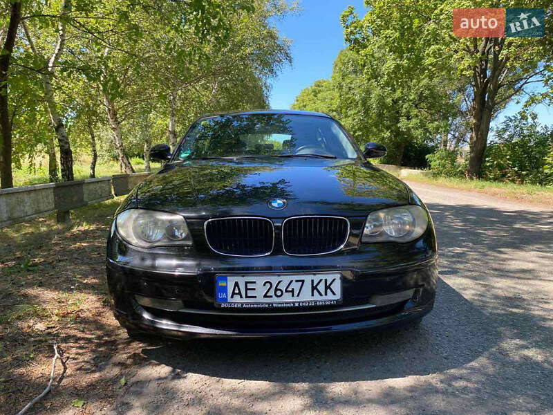 Хэтчбек BMW 1 Series 2007 в Днепре
