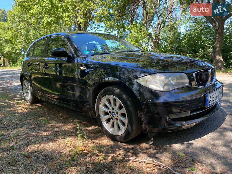 Хэтчбек BMW 1 Series 2007 в Днепре