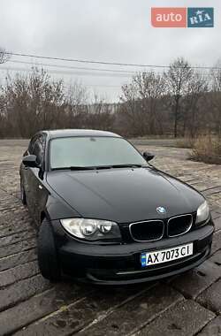 Купе BMW 1 Series 2011 в 