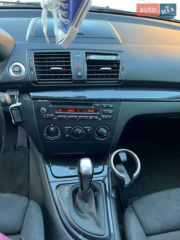 Хэтчбек BMW 1 Series 2011 в Хмельницком