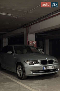 Хэтчбек BMW 1 Series 2009 в Кременчуге