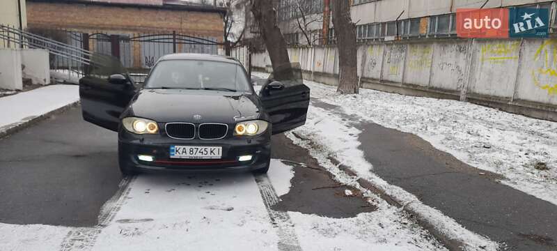 Купе BMW 1 Series 2007 в Києві