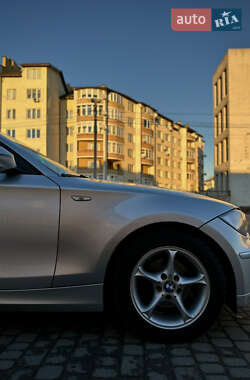 Хетчбек BMW 1 Series 2010 в Стрию