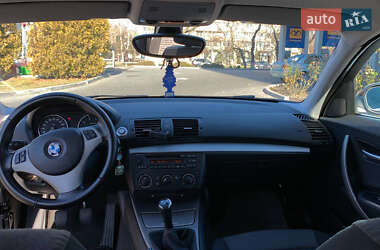 Хэтчбек BMW 1 Series 2006 в  фото 7 Хэтчбек BMW 1 Series 2006 в
