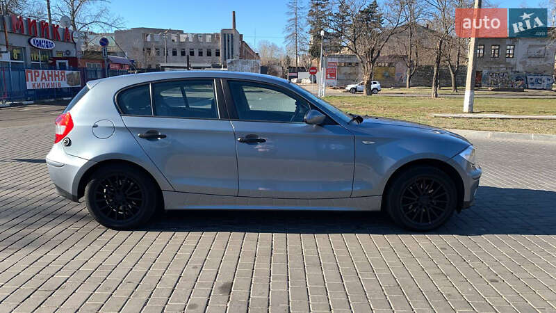 Хэтчбек BMW 1 Series 2006 в Одессе