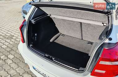 Хетчбек BMW 1 Series 2009 в 