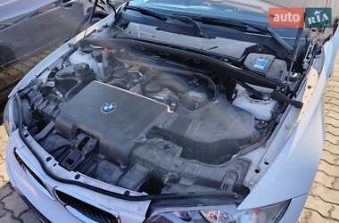 Хетчбек BMW 1 Series 2009 в 
