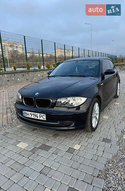 Хэтчбек BMW 1 Series 2008 в Южном