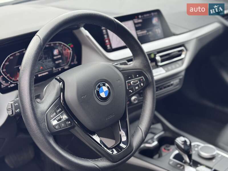 Хетчбек BMW 1 Series 2021 в Києві фото 19 Хетчбек BMW 1 Series 2021 в Києві