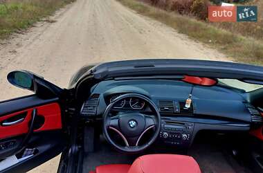 Кабриолет BMW 1 Series 2009 в 