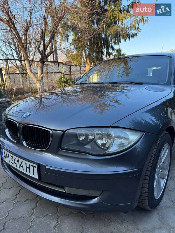 Хетчбек BMW 1 Series 2007 в Житомирі