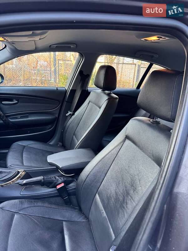 Хетчбек BMW 1 Series 2007 в Житомирі