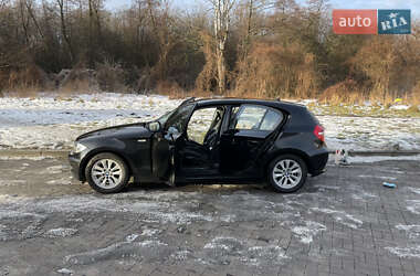 Хэтчбек BMW 1 Series 2010 в 
