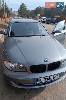 Хетчбек BMW 1 Series 2009 в Новояворівську