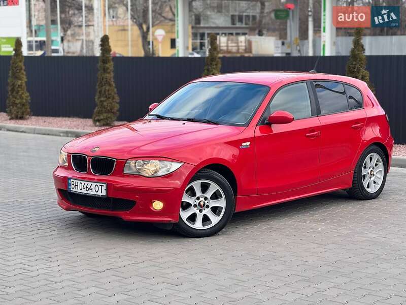 Хэтчбек BMW 1 Series 2005 в 