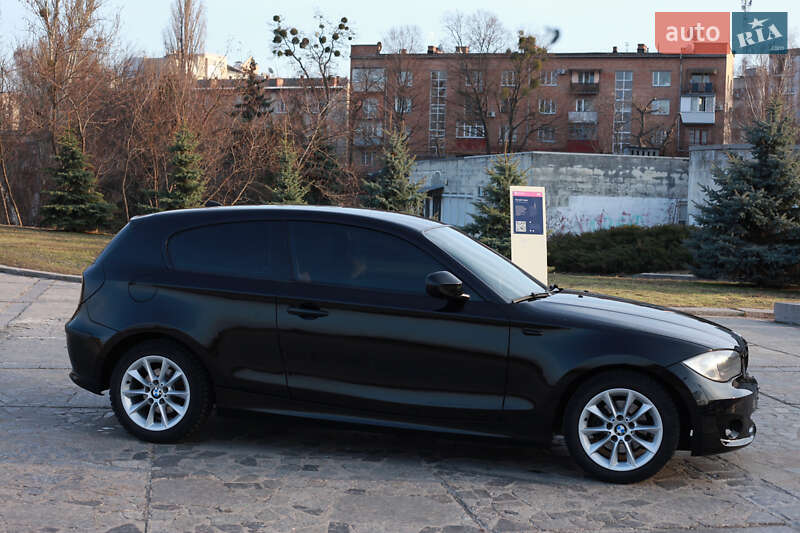 Хэтчбек BMW 1 Series 2011 в Черкассах фото 6 Хэтчбек BMW 1 Series 2011 в Черкассах