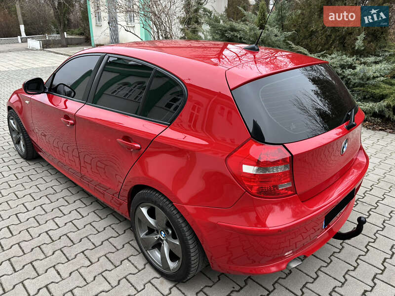 Хетчбек BMW 1 Series 2011 в Запоріжжі
