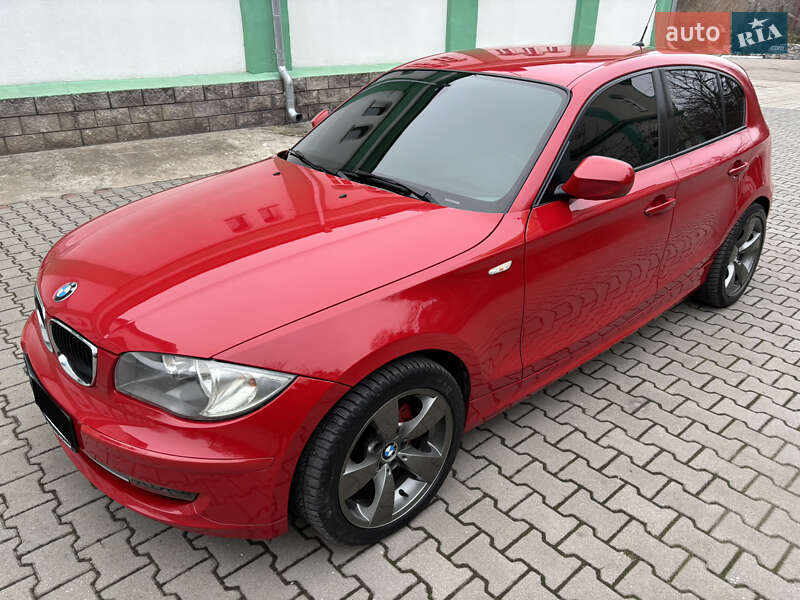 Хетчбек BMW 1 Series 2011 в Запоріжжі