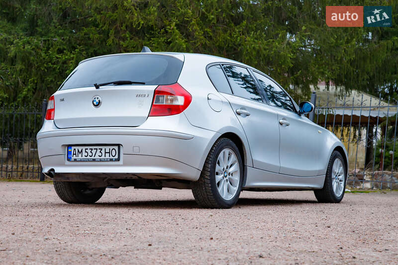Хетчбек BMW 1 Series 2006 в Бердичеві